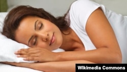 Studi baru menunjukkan lebih dari sepertiga orang Amerika kekurangan waktu tidur.