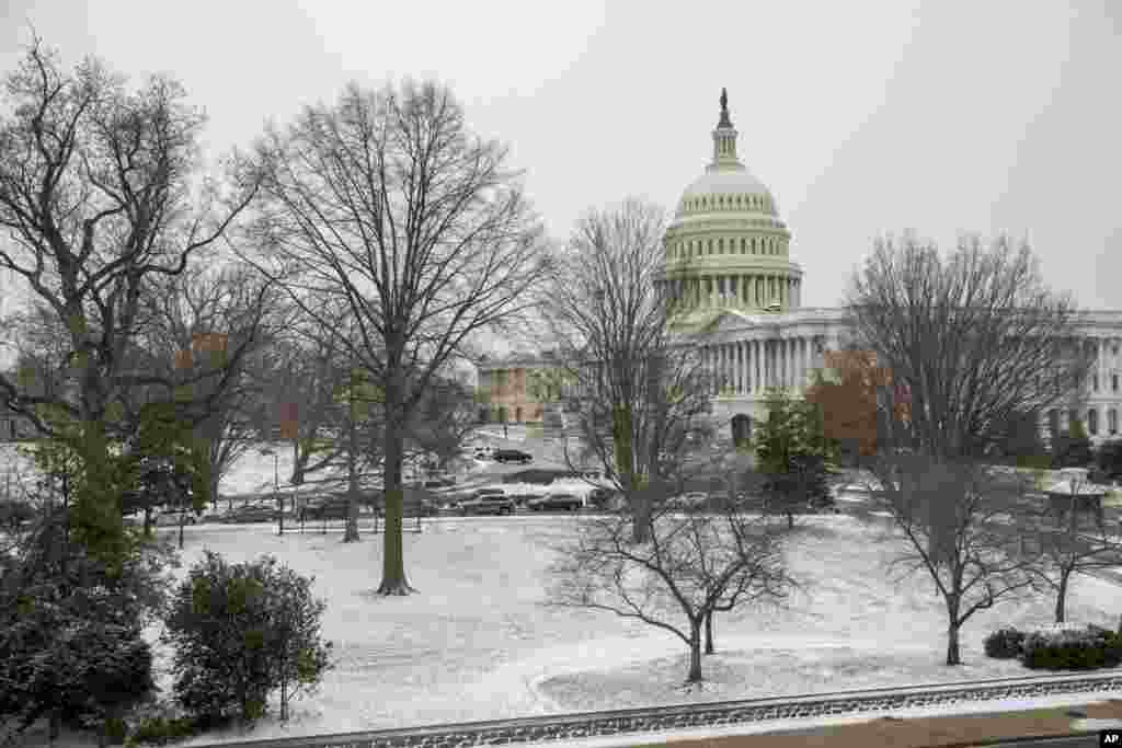 Fadar White House bayan dosar kankara a babban birnin Washington, Alhamis 04, Janairu 2018. 