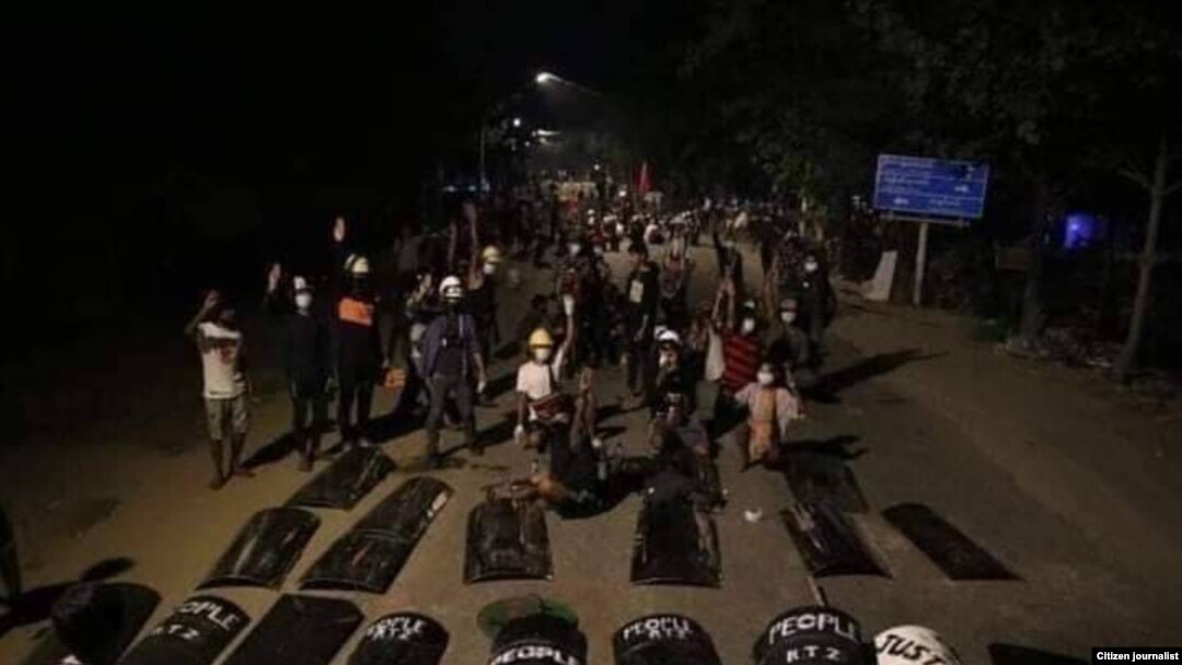 ဒလ ညသပိတ် credit ( Broken - Citizen Journalist )