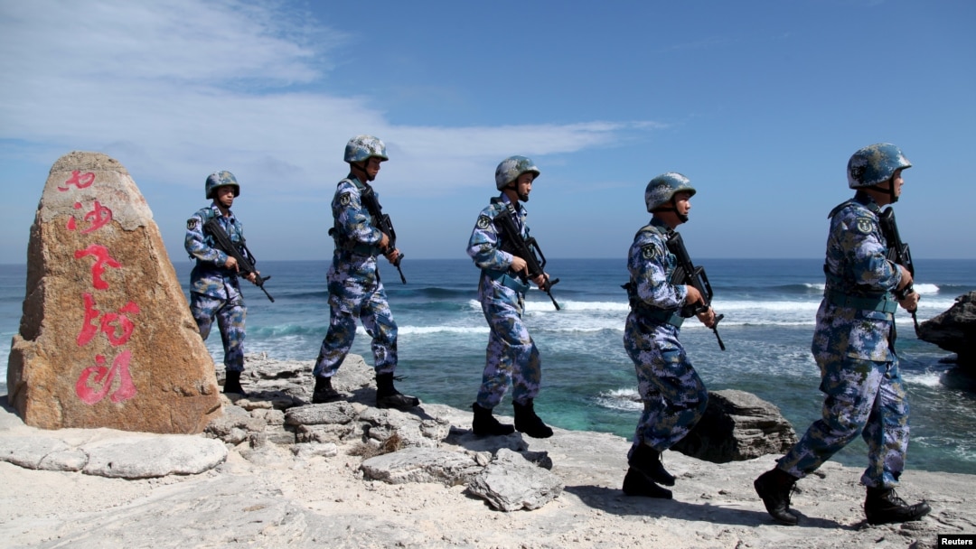 တရုတ်ရေတပ် တပ်ဖွဲ့ဝင်များကို paracel ကျွန်းစုမှာတွေ့ရစဉ်။ (ဇန်နဝါရီ ၂၉၊ ၂၀၁၆) 