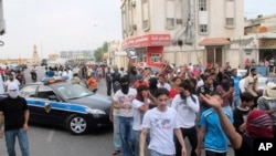 شهر قطیف در شرق عربستان که شیعیان زیادی دارد، در سالهای اخیر محل اعتراضات علیه حکومت بوده است. 