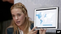 La activista venezolana Lilian Tintori viajó a la capital de Estado Unidos para reunirse con legisladores y miembros de la diáspora venezolana para hablar sobre la crisis humanitaria que vive su país.