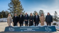 G7 Reyinyon minis Afè Entrajè yo 