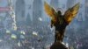 McCain in Kyiv Ahead of Dueling Rallies