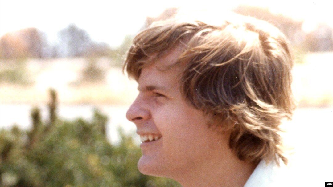 This undated handout photo received from the New South Wales Police on May 12, 2020 shows U.S. citizen Scott Johnson at an unknown location. More than 30 years after Johnson was killed, police said they had arrested a man and expected to charge him. 