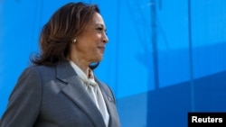 Potpredsjednica SAD Kamala Haris na ceremoniji za diplomce američke Vazduhoplovne akademije (Foto: REUTERS/Kevin Mohatt)