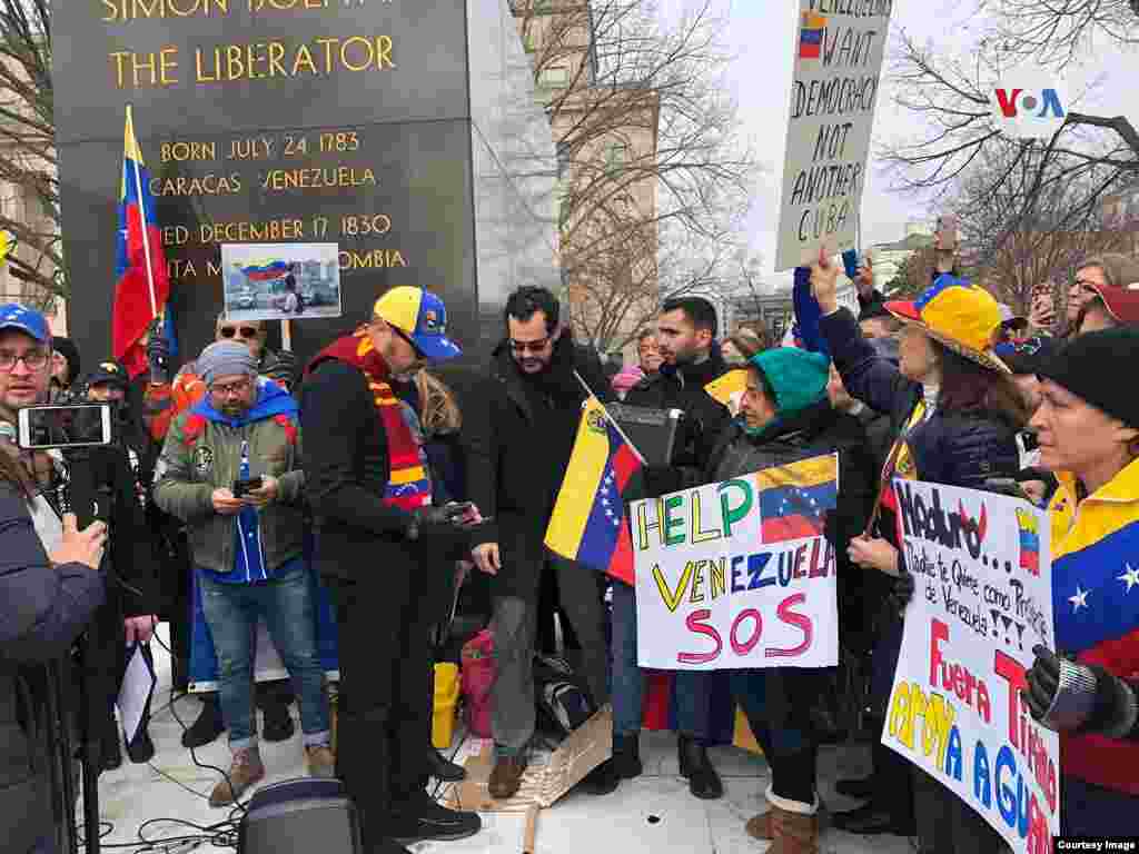 Venezolanos en Washington D.C. muestran descontento con el actual gobierno de Nicolás Maduro. 
