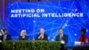 Biden dice que hay que abordar riesgos de la inteligencia artificial