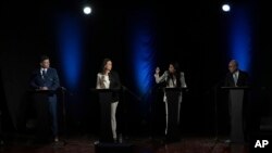 ARCHIVO - Delsa Solórzano habla durante un debate entre aspirantes presidenciales de la oposición, en la Universidad Católica Andrés Bello UCAB en Caracas, Venezuela, el 12 de julio de 2023.