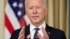 Presidenti Biden duke folur në Shtëpinë e Bardhë