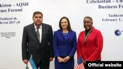 O'zbekiston Tashqi iqtisodiy aloqalar, sarmoya va investitsiya vaziri Elyor G'aniyev, Amerika-O'zbekiston savdo palatasi raisi Kerolin Lem va Amerika elchisi Pamela Spratlen.