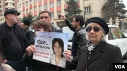 İlham Əliyev hökumətini tənqidçisi olan AXCP sədr müavini Gözəl Bayramlı üç il müddətinə azadlıqdan məhrum edib. ABŞ hökuməti beynəlxalq hüquq müdafiəçiləri tərəfindən siyasi məhbus kimi tanınan Bayramlının dərhal azad edilməsinə çağırıb.
