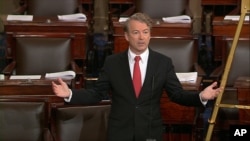 肯塔基州共和党籍参议员保罗在参议院院会上发言(2018年2月8日)
