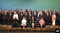 Leaders of Commonwealth nations in Perth, Australia, Oct. 28, 2011.