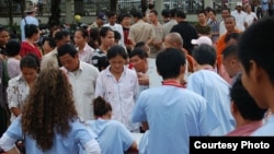 The team, which will include more than 150 medical personnel, will offer a wide range of services, including eye and dental care, said Tan Song, a doctor and director of the Cambodian Health Professionals Association of America.