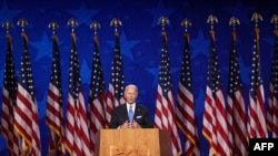 លោក​ Joe Biden បេក្ខជន​ប្រធានាធិបតី​គណបក្ស​ប្រជាធិបតេយ្យថ្លែង​នៅ​សន្និសីទនៅក្នុង​មជ្ឈមណ្ឌល Chase Center កាលពី​ថ្ងៃទិ​២០ សីហា ឆ្នាំ២០២០​ ទីក្រុង Wilmington រដ្ឋ Delaware។
