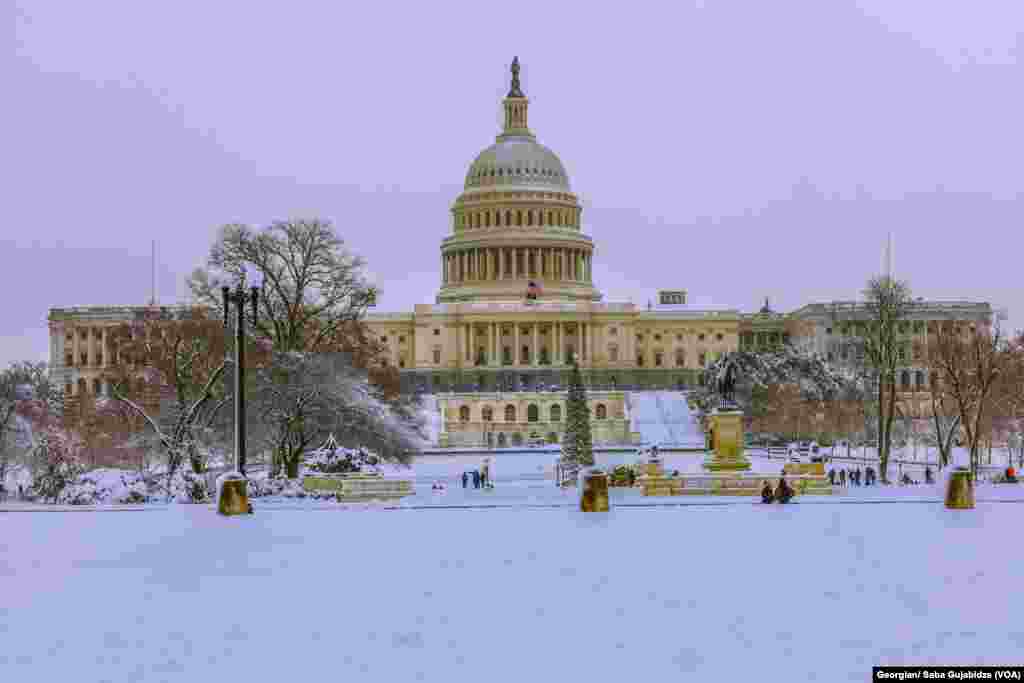 snow in D.C. - January 3.2022 / U.S. Capitol