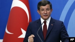 Turkiya Bosh vaziri Ahmat Dovuto'g'li