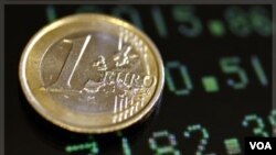 El economista Guillermo Calvo opinó que puede surgir un “Lehman II” lo que implicará un severo golpe para los bancos de Europa.