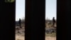 Tropas de la Guardia Nacional de México patrullan la frontera norte del país, vistas desde Sunland Park, Nuevo Mexico, el 31 de enero de 2020. AP.