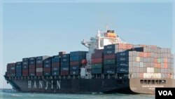 El superávit comercial móvil de 12 meses alcanzó los $180.300 millones de dólares en septiembre de 2011, cayendo un poco más de dos millones de dólares.