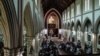 Prière pour la paix à la cathédrale de Harare