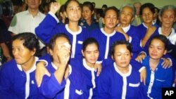 អ្នក​ភូមិ​បឹងកក់​១៣​នាក់​ដែល​ត្រូវ​បាន​​ចាប់​និង​ដោះលែង​វិញ​ក្នុង​ពេល​ថ្មីៗ​កន្លង​ទៅ​នេះ។