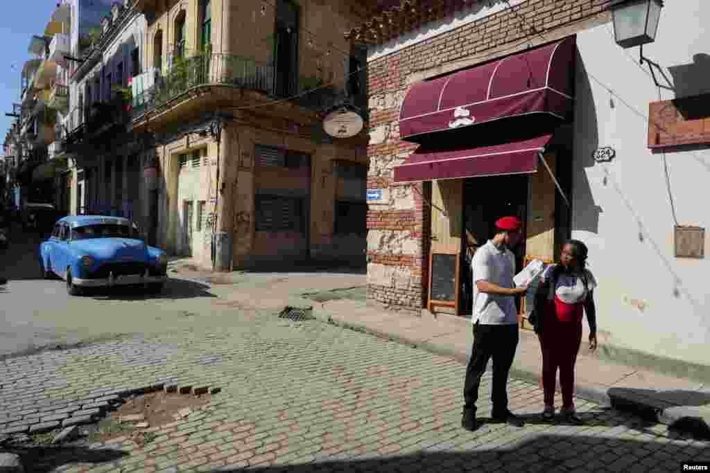 "Desafortunadamente, Cuba se está volviendo cada día más única por todas las razones equivocadas y, por lo tanto, menos atractiva como destino turístico", dijo Spadoni, economista de la Universidad de Augusta, Georgia, EEUU-.