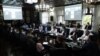 Una de las reuniones sobre el tema migratorio de la primera dama de Honduras, Ana García de Hernández, y otros funcionarios. [Foto cortesía de la Casa de Gobierno]