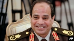 Mantan panglima militer Abdel-Fattah el-Sissi diperkirakan menang dalam pilpres Mesir (foto: dok).