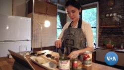 A Smart Apron That’s Like an Extra Set of Hands