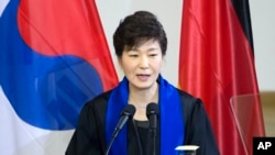 박근혜 한국 대통령이 지난달 28일 드레스덴공대에서 기념연설을 하고 있다. (자료사진)