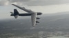 미 공군 B-52H 전략폭격기가 괌 해안 상공을 비행하고 있다.