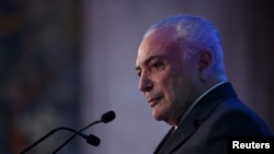 ARCHIVO: El expresidente de Brasil, Michel Temer, habla durante una conferencia en Lisboa, Portugal, el 3 de febrero de 2023.