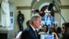 El presidente de la Cámara de Representantes de EEUU, Kevin McCarthy, habla con la prensa en Capitol Hill, en Washington DC, el 30 de septiembre de 2023. E (Foto de ANDREW CABALLERO-REYNOLDS / AFP)