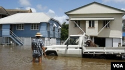 Australia menghadapi masalah besar, karena banjir melanda kawasan dengan perkembangan ekonomi pesat.