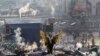 Demonstran Ukraina Perkuat Barikade di Alun-alun Ibukota