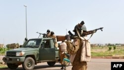 Des soldats de l'ex-régiment de sécurité présidentielle (RSP) dans un camps à Ouagadougou, Burkina, 29 septembre 2015.