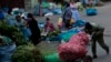 Empresas bolivianas persisten en invertir en el país pese a la escasez de dólares y una crisis económica
