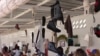 Les chaussures à base de pneus recyclés au Togo (vidéo)