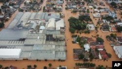 Calles inundadas tras las fuertes lluvias en Sao Sebastiao do Cai, en el estado de Rio Grande do Sul, Brasil, el jueves 2 de mayo de 2024. 