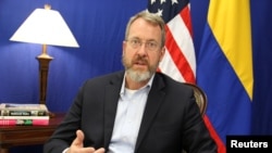 El embajador de Estados Unidos para Venezuela, James Story, habla sobre el paquete de sanciones económicas al gobierno del presidente Nicolás Maduro. [Foto de archivo]