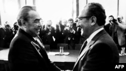 Sakatare Janar na Tarayyar Soviet da Henry Kissinger a Moscow
