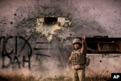 Ukraina zobiti, Luganskning Krimske tumani, 19-fevral, 2022