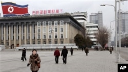 Suasana di Lapangan Kim Il Sung di Pyongyang, Korea Selatan (Foto: dok). Pyongyang kembali melancarkan ancaman perang dan mendesak warga asing untuk meninggalkan negara itu untuk menghindarkan komflik militer, Selasa (9/4).