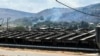 Asap mengepul dari wilayah utara Israel yang berbatasan langsung dengan Lebanon, menyusul serangan drone dari Lebanon ke wilayah Israel pada 23 Juni 2024. (Foto: Reuters/Avi Ohayon)