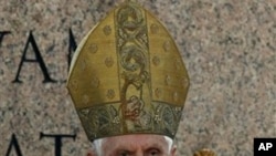 Pope Benedict XVI celebrates a Palm Sunday mass in St. Peter's square, at the Vatican, April 17, 2011