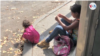 Niños venezolanos buscan hacerle frente a la pobreza