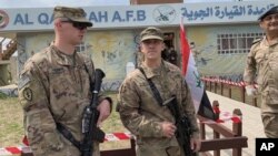Soldados estadounidenses en la Base Aérea Qayyarah, al sur de Mosul en Irak el 27 de marzo de 2020.
