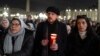 Ватикан вели дека состојбата на папата покажува благо подобрување